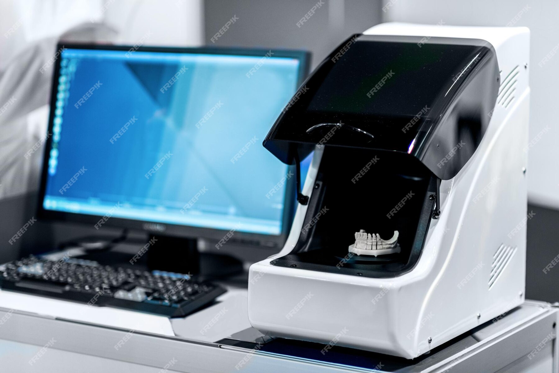 UV-Vis Spectrophotometer (UV-Vis )